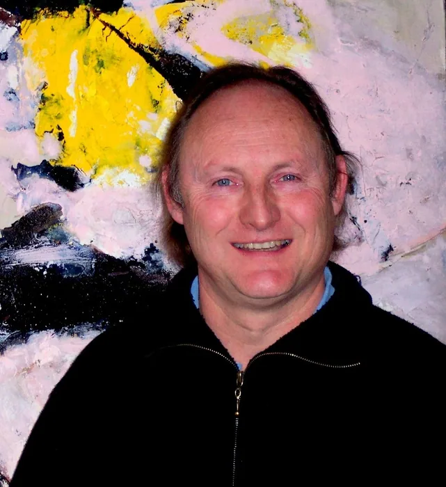 Portrait de Philippe Desmonts dans son atelier